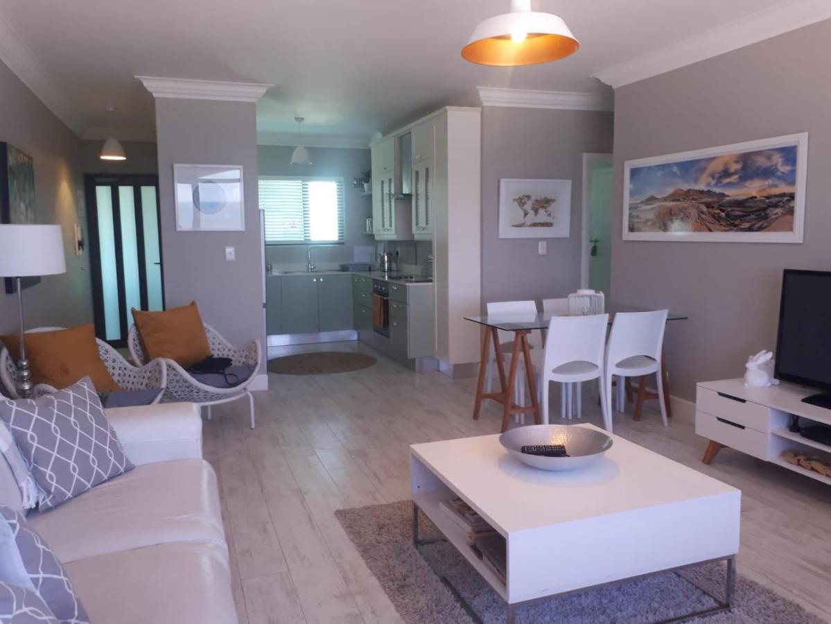 Blouberg Beachfront Apartment Bloubergstrand Exterior foto