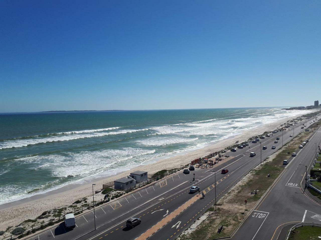 Blouberg Beachfront Apartment Bloubergstrand Exterior foto